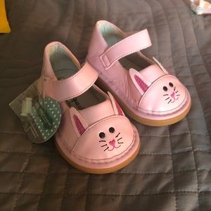 Wee Squeak size 5 brand new shoes